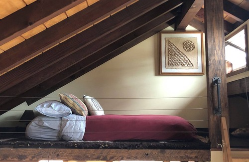 Petaluma Apartment | Hot Tub Under the Redwoods!