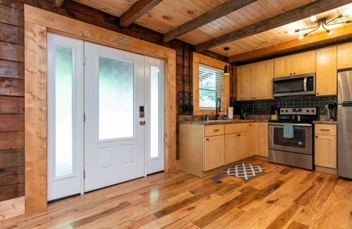 Stanton Apartment | Hot Tub, WiFi & Pet-Friendly - Pilot Point