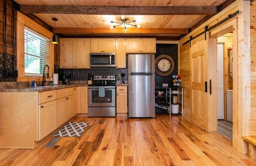 Stanton Apartment | Hot Tub, WiFi & Pet-Friendly - Pilot Point