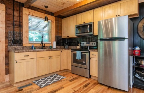 Stanton Apartment | Hot Tub, WiFi & Pet-Friendly - Pilot Point