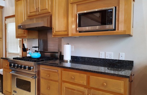 Wautoma House | Hot tub with Spacious 5-bedroom house in Wautoma on Silver Lake