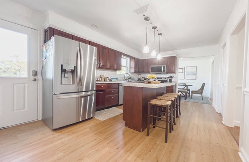 Frisco House | Hot Tub, Yard, 4BR, Dogs Ok, Walk 2 Dining