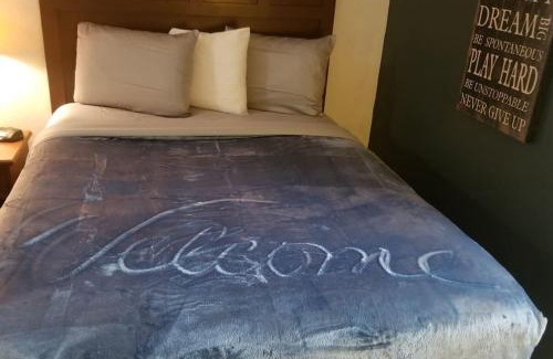 Stillwater Apartment | Hotel 2 Queen Beds Hotel Room 226 Booking