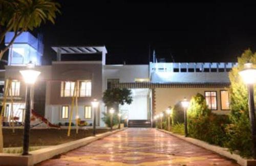 Junnar Hotel | hotel 7 rays