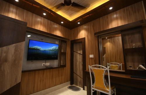 Mamit Hotel | Hotel Adhunik