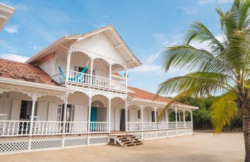 Bocachica Hotel | Hotel Agua Azul Beach Resort