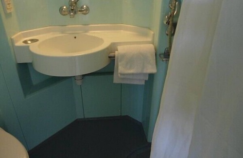 Cazeres-sur-l'Adour Hotel | Hotel Aireco