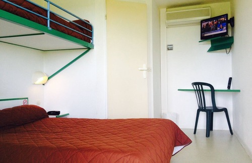 Cazeres-sur-l'Adour Hotel | Hotel Aireco