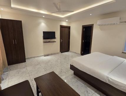 Lucknow Hotel | Hotel Airport Suites Suitable for Hourly Bookings