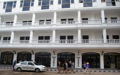 Paharganj Hotel | Hotel Ajanta - Colonial Charm Award Winning Luxury Hotel in the Heart of the City