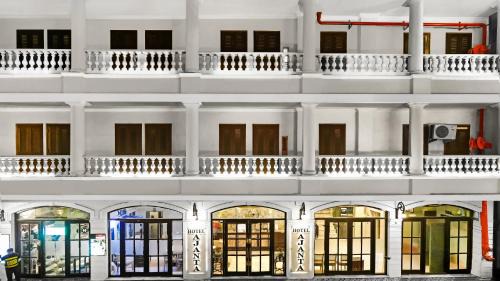 Paharganj Hotel | Hotel Ajanta - Colonial Charm Award Winning Luxury Hotel in the Heart of the City