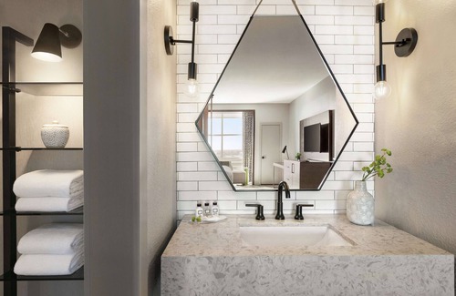 Tampa Hotel | Hotel Alba, Tapestry Collection by Hilton