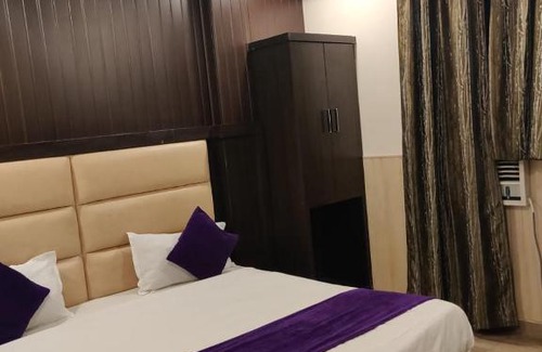 Charbagh Hotel | Hotel ALFA