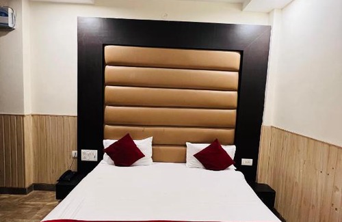 Charbagh Hotel | Hotel ALFA