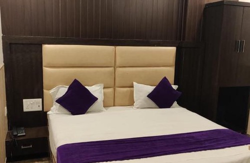 Charbagh Hotel | Hotel ALFA