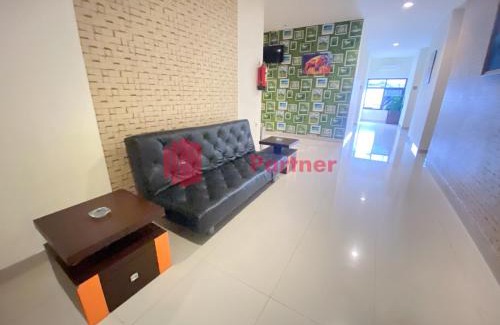 Panakkukang Hotel | Hotel Alpha Makassar RedPartner