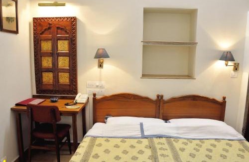 Pink City Hotel | Hotel Arya Niwas