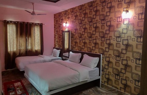 Varanasi Hotel | Hotel Ashiyana Palace