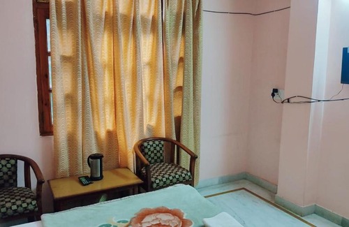 Kumharsain Bed & Breakfast | Hotel Atul Regency Narkanda