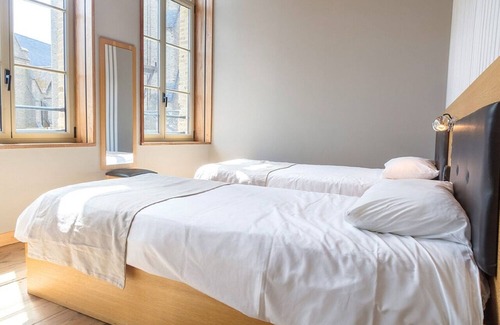 Bergues Hotel | Hotel Au Tonnelier