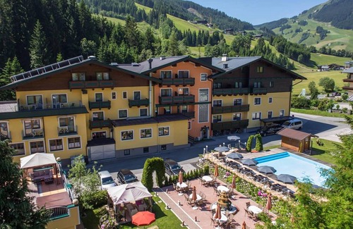 Saalbach-Hinterglemm House | Hotel Austria room 202 with breakfast - Hotel Austria