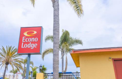 Loma Alta Hotel | Hotel Avenida - Oceanside Camp Pendleton