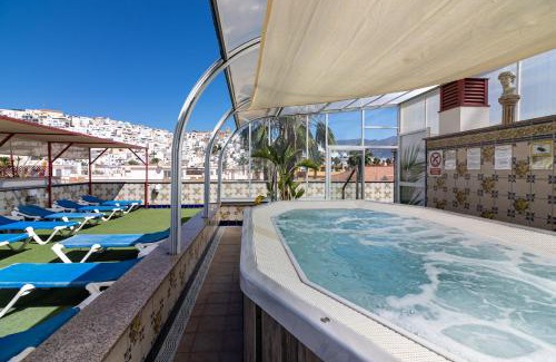 Salobrena Hotel | Hotel Avenida Tropical by Bossh! Hotels