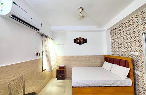 Ayodhya Hotel | Hotel Ayodhya SARAL STAY INN - Near 450m Ramjanambhoomi -Fully Air Conditioning Rooms -Free Wifi -Free Parking -Best Hotel In City