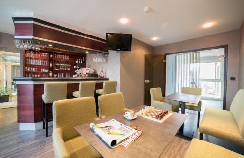 Le Vivier-sur-Mer Hotel | Hotel Beau Rivage