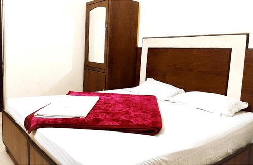 Jalandhar House | HOTEL BLESSING INN -- 15Meters from Railway Station -- Jalandhar City -- Family, Couples, Corporate Favorite