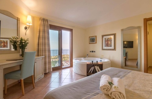 Cala Gonone Hotel | Hotel Brancamaria