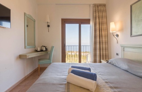 Cala Gonone Hotel | Hotel Brancamaria