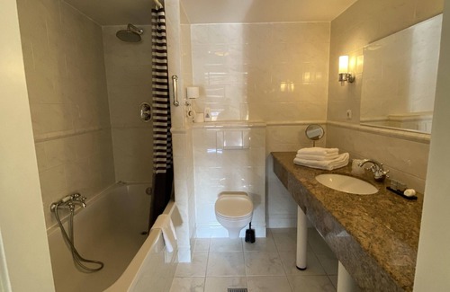 Delft Hotel | Hotel Bridges House