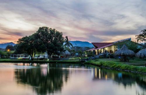 San Sebastian de Mariquita Hotel | Hotel Brisas La Gaviota Mariquit-Tolima