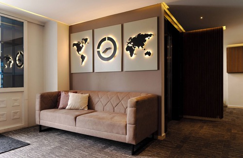 Kennedy Hotel | Hotel ByHours Las Americas