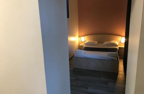 Charleville-Mezieres Hotel | Hotel César Centre-ville Gare Charleville-Mézières