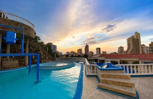 El Rodadero Hotel | Hotel Cabañas Villa Roca, Rodadero