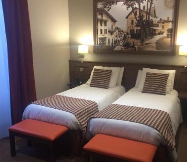 Cambo-les-Bains Hotel | Hotel-Café du Trinquet