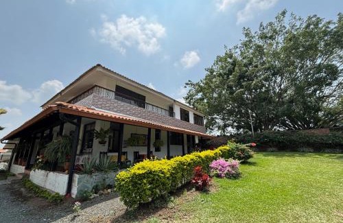 Cerritos Hotel | Hotel Campestre Cerritos Plaza