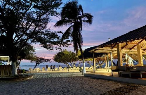 Bocachica Hotel | Hotel Carey Beach Baru