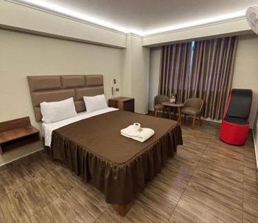 Villa El Salvador Hotel | Hotel Casanova