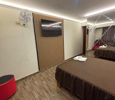 Villa El Salvador Hotel | Hotel Casanova