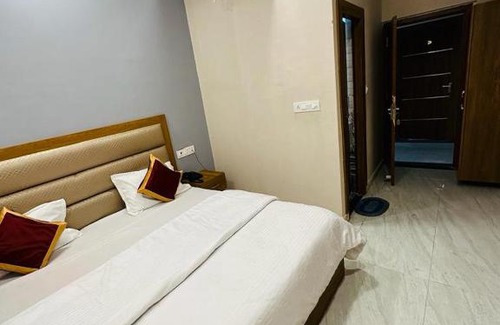 Lucknow Hotel | Hotel celebration ccs airport