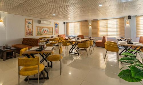 Kishangarh Hotel | Hotel Chandigarh Grand
