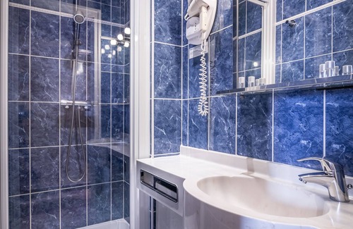 Neuilly-sur-Seine Hotel | Hotel Charlemagne