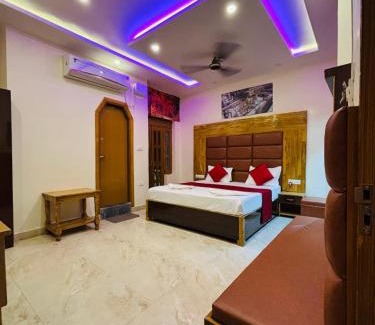 Varanasi Hotel | Hotel Chitrakoot