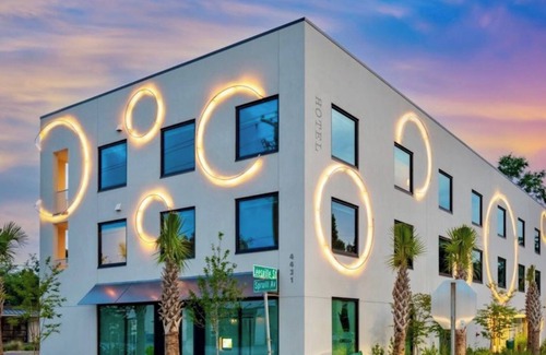 North Charleston Hotel | Hotel Circulo - Park Circle - Suite 320