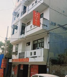 Khattalwada Hotel | Hotel Clark