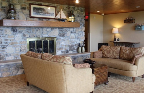 Egg Harbor Condo | Hotel Condo with Great Water Views