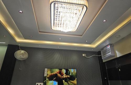 Vindhyachal Hotel | Hotel Crystal Sarovar